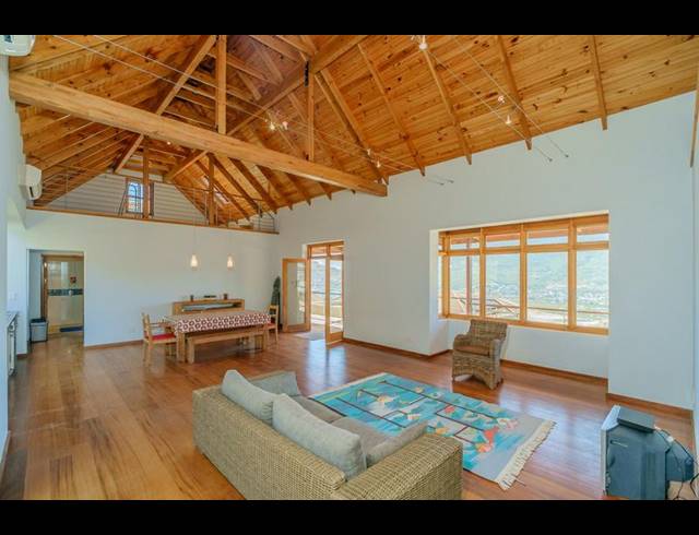 4 BEDROOM HOUSE FOR SALE IN HANGING MEADOWS